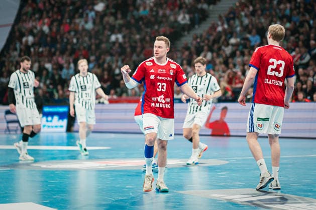 HBL: HSV Hamburg vs. THW Kiel, 12.04.2026 Moritz Sauter (HSV Hamburg, 33) jubelt; HBL: HSV Hamburg vs. THW Kiel am 12.04.2026 in der Barclays Arena, Hamburg Copyright: xBEAUTIFULxSPORTS Tonhäuserx