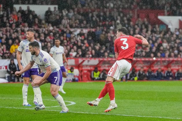 Premier League: Nottingham Forest v Aston Villa Neco Williams of Nottingham Forest scores to make it 1-1 during the Premier League match Nottingham Forest vs Aston Villa at City Ground, Nottingham, United Kingdom on 12 April 2026 (Photo by Maynard Manyowa News Images) Nottingham City Ground Nottinghamshire United Kingdom Copyright: xMaynardxManyowa NewsxImagesx