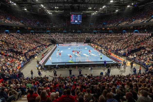 Handball 1. Handball-Bundesliga, Daikin HBL 2025 2026 - Handball Verein Hamburg (HSVH) vs. THW Kiel Arena mit Fans in der Totalen . Barclays Arena Hamburg Hamburg Foto: Frank Schoof