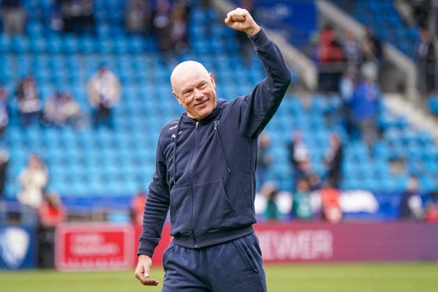 Deutschland: Fussball 2. Bundesliga 2025 - 2026, 29. Spieltag - VfL Bochum vs Eintracht Braunschweig - Vonovia Ruhrstadion: Uwe Rösler Uwe Roesler Uwe Rosler (Trainer, VfL Bochum) Freude, Emotionen, Jubel, Geste, Gestik, Emotion