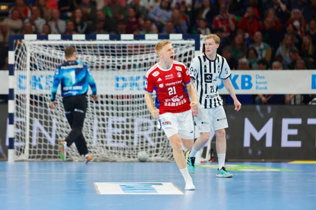 Handball 1. Handball-Bundesliga, Daikin HBL 2025 2026 - Handball Verein Hamburg (HSVH) vs. THW Kiel Frederik Bo Andersen (Hamburg) jubelt nach einem erfolgreichen Siebernmeter . Barclays Arena Hamburg Hamburg Foto: Frank Schoof