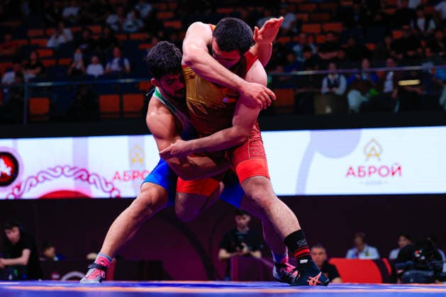 Senior Wrestling Asian Championships 92kg FS - Mohammadmobin Gholamali Azimi (IRI) df. Magomed Sharipov (BRN)