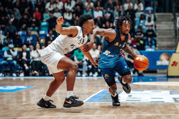 Eric Reed Jr. (MLP Academics Heidelberg, 43), Isaiah Swope (Skyliners Frankfurt, 01) GER, Skyliners Frankfurt vs. MLP Academics Heidelberg, easycredit BBL, Bundesliga, 29 Spieltag, Saison 2025 2026. 12.04.2026 Eibner-Pressefoto Attila Ziga GER, Skyliners Frankfurt vs. MLP Academics Heidelberg, easycredit BBL, Bundesliga, 29 Spieltag, Saison 2025 2026. 12.04.2026 Frankfurt am Main Copyright: xEibner-Pressefotox EP_AZA