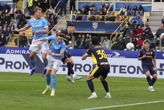 Rasmus Hojlund of SSC Napoli heads the ball during Parma Calcio vs SSC Napoli, 32Â° Serie A Enilive 2025-26 game at New Balance Arena in Parma (PR), Italy, on April 12, 2026.  Copyright: xDavidexCasentini IPAxSportx xipa-agency.netx xx IPA_73913765 IPA_Agency_IPA73913765