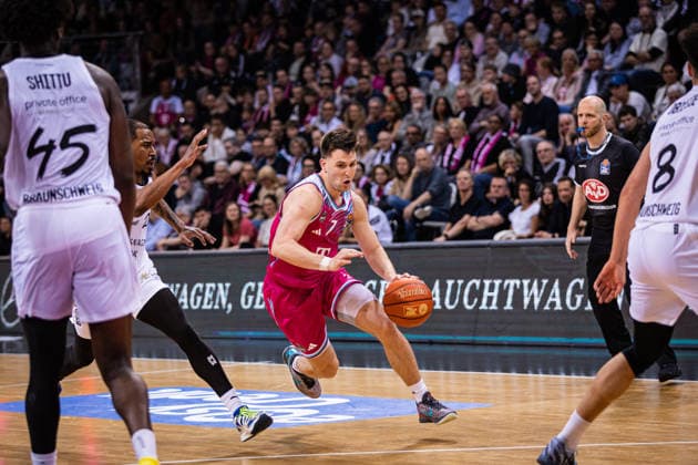easyCredit Basketball Bundesliga, Telekom Baskets Bonn vs. Basketball Löwen Braunschweig, 12.04.2026 Grayson Murphy (Telekom Baskets Bonn 7) -- easyCredit Basketball Bundesliga, Telekom Baskets Bonn vs. Basketball Löwen Braunschweig, 12.04.2026, Telekom Dome Bonn Copyright: xBEAUTIFULxSPORTS Derixx