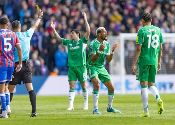 Crystal Palace v Newcastle United, Premier League, Football, Selhusrt Park Stadium, London, UK - 12 Apr 2026 Joelinton of Newcastle United reacts after being shown a yellow card London Selhusrt Park Stadium Selhurst GBR, UK NEWSPAPERS OUT Copyright: xEllixBirchx