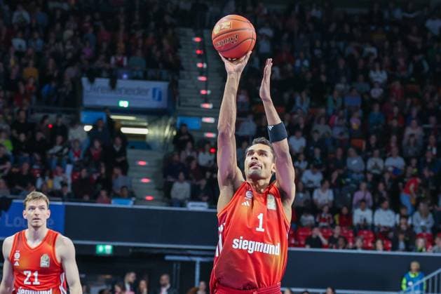 Oscar da Silva 1 (FC Bayern Muenchen Basketball) mit Freiwurf, Aktion, FC Bayern Muenchen Basketball vs. Niners Chemnitz, easyCredit BBL, Basketball, Bundesliga, Maenner, Hauptrunde, 12. April 2026 Muenchen Bayern Deutschland
