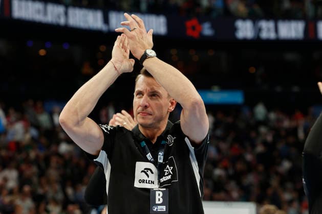Handball 1. Handball-Bundesliga, Daikin HBL 2025 2026 - Handball Verein Hamburg (HSVH) vs. THW Kiel Schlussjubel Trainer Filip Jicha (Kiel) . Barclays Arena Hamburg Hamburg Foto: Frank Schoof