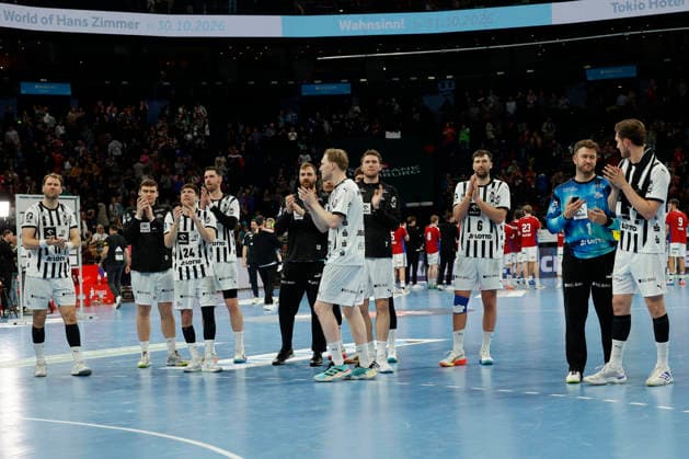Handball 1. Handball-Bundesliga, Daikin HBL 2025 2026 - Handball Verein Hamburg (HSVH) vs. THW Kiel Schlussjubel Kiel . Barclays Arena Hamburg Hamburg Foto: Frank Schoof