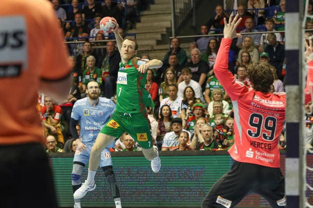 12.04.2026, xgox, Handball - Daikin HBL SC Magdeburg - HC Erlangen emspor, v.l. Felix Claar (Magdeburg, 7) wirft Tor, Torschuetze, erzielt Tor, Treffer, scores the goal Magdeburg