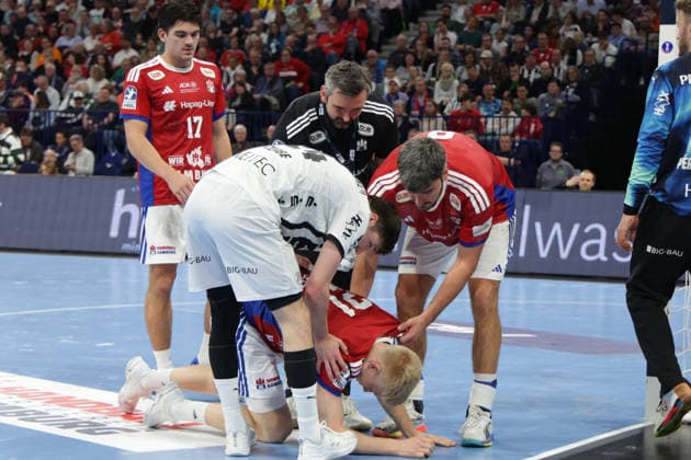 2026.04.12 xfsx Daikin HBL Handballl 1. Bundesliga Hamburger Sportverein Handball - THW Kiel v.l.Frederik Bo Andersen (21, HSV Hamburg Handball ) hat sich verletzt Copyright: HMBxMedia FernandoxSoares
