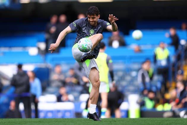 London, England, 12th April 2026. Mateo Kovacic of Manchester City warms up before the Chelsea vs Manchester City Premier League match at Stamford Bridge, London. Picture credit should read: Paul Terry Sportimage EDITORIAL USE ONLY. No use with unauthorised audio, video, data, fixture lists, club league logos or live services. Online in-match use limited to 120 images, no video emulation. No use in betting, games or single club league player publications. SPI_013_PT_Chelsea_Man_City SPI-4683-0013