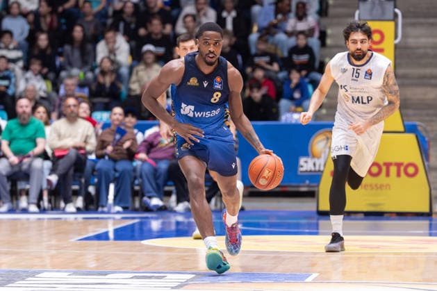 Frankfurt Skyliners - MLP Academics Heidelberg, easyCredit BBL Spiel der easyCredit BBL zwischen den Frankfurt Skyliners und den MLP Academics Heidelberg am 12. April 2026 in der Süwag Energie ARENA in Frankfurt am Main., Frankfurt am Main Hessen Deutschland Süwag Energie ARENA