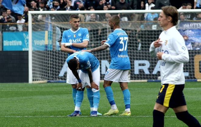 Foto IPP Albano Angilletta Parma 12 04 2026 Calcio Campionato di serie A 2025 2026 Parma - Napoli nella foto: Delusione Napoli Italy Photo Press World Copyright italy ITALY  Copyright: xR4924_italyphotopressx