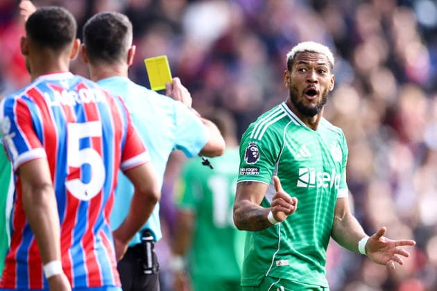 Crystal Palace v Newcastle United 12 April 2026, London - Premier League Football - Crystal Palace v Newcastle United - Joelinton of Newcastle United reacts to receiving a yellow card - Photo: Jacques Feeney Offside. London UK Copyright: xJacquesxFeeneyx xOffsidexOffside
