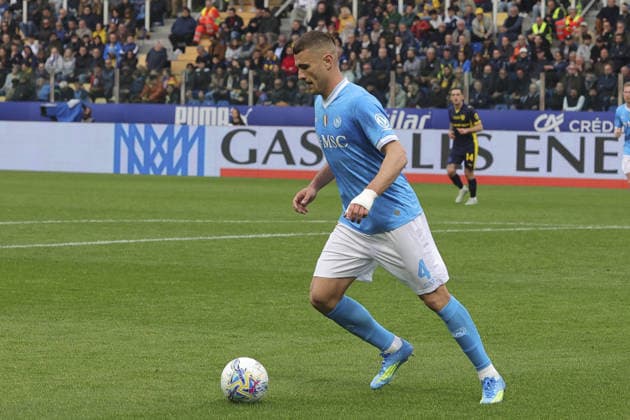 Alessandro Buongiorno of SSC Napoli play the ball during Parma Calcio vs SSC Napoli, 32Â° Serie A Enilive 2025-26 game at New Balance Arena in Parma (PR), Italy, on April 12, 2026.  Copyright: xDavidexCasentini IPAxSportx xipa-agency.netx xx IPA_73916135 IPA_Agency_IPA73916135