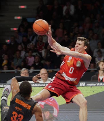 Bayerns 0 Nenat DIMITRIJEVIC. Basketball: Bayern - Chemnitz. Bundesliga, FC Bayern Basketball - Niners Chemnitz, 29.Spieltag, Saison 2025-2026, 12.4.2026, in Muenchen, B M W P A R K, Deutschland. Quelle Copyright Credit : Oryk HAIST