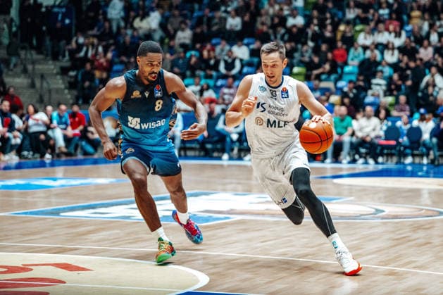 William Christmas (Skyliners Frankfurt, 08), Ryan Mikesell (MLP Academics Heidelberg, 33) GER, Skyliners Frankfurt vs. MLP Academics Heidelberg, easycredit BBL, Bundesliga, 29 Spieltag, Saison 2025 2026. 12.04.2026 Eibner-Pressefoto Attila Ziga GER, Skyliners Frankfurt vs. MLP Academics Heidelberg, easycredit BBL, Bundesliga, 29 Spieltag, Saison 2025 2026. 12.04.2026 Frankfurt am Main Copyright: xEibner-Pressefotox EP_AZA