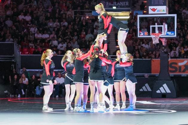 Die Cheerleader in Aktion waehrend einer Pause, FC Bayern Muenchen Basketball vs. Niners Chemnitz, easyCredit BBL, Basketball, Bundesliga, Maenner, Hauptrunde, 12. April 2026 Muenchen Bayern Deutschland