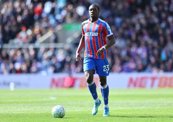 Jaydee Canvot of Crystal Palace Crystal Palace v Newcastle United, Premier League, Football, Selhurst Park, London, UK - 12 Apr 2026London Selhurst Park United Kingdom EDITORIAL USE ONLY No use with unauthorised audio, video, data, fixture lists, club league logos or live services. Online in-match use limited to 120 images, no video emulation. No use in betting, games or single club league player publications.  Copyright: xMichaelxZemanek Shutterstockx 16823618av