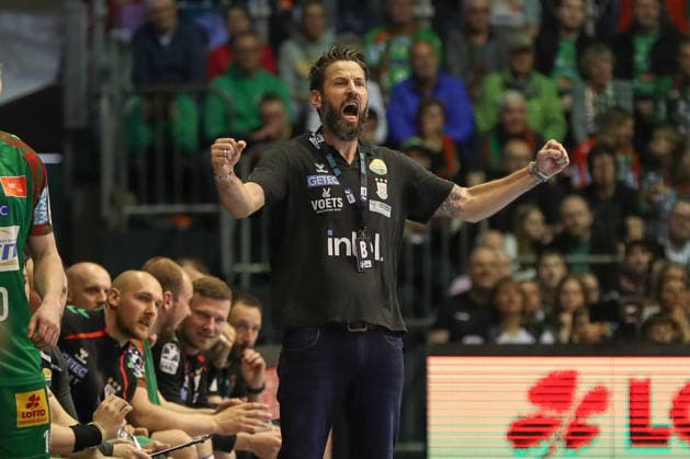 12.04.2026, xgox, Handball - Daikin HBL SC Magdeburg - HC Erlangen emspor, v.l. Bennet Wiegert (Magdeburg, Trainer) Jubel, Torjubel, jubelt ueber das Tor, celebrate the goal, celebration Magdeburg
