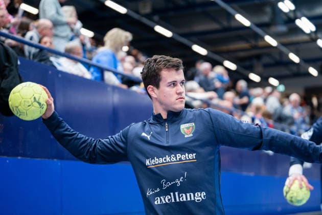 TBV Lemgo Lippe (GER) vs. Fuechse Berlin (GER), Handball, Daikin Handball Bundesliga, 28. Spieltag, 12.4.2026, Saision 2025 2026, Lemgo Tim Freihoefer (Fuechse Berlin, 20) beim Aufwaermen Lemgo Phoenix Contact Arena Deutschland