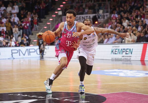 Joel Aminu Telekom Baskets Bonn vs. Basketball Löwen (Loewen) Braunschweig 29. Speiltag - Saison 2025 26
