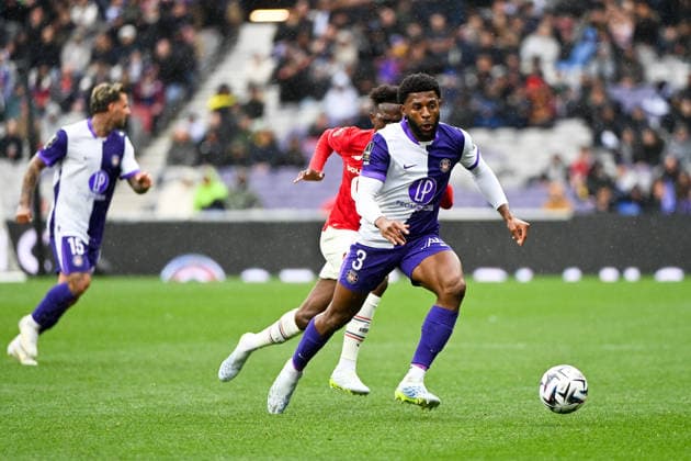Toulouse FC v Lille OSC - Ligue 1 McDonald s 2025 2026 03 Mark MCKENZIE (tfc) during the Ligue 1 McDonald s match between Toulouse and Lille at Stadium de Toulouse on April 12, 2026 in Toulouse, France. Toulouse France  Copyright: xFEPx 776348348
