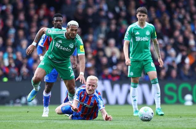 Will Hughes of Crystal Palace is fouled by Joelinton of Newcastle United Crystal Palace v Newcastle United, Premier League, Football, Selhurst Park, London, UK - 12 Apr 2026London Selhurst Park United Kingdom EDITORIAL USE ONLY No use with unauthorised audio, video, data, fixture lists, club league logos or live services. Online in-match use limited to 120 images, no video emulation. No use in betting, games or single club league player publications.  Copyright: xMichaelxZemanek Shutterstockx 16823618bh