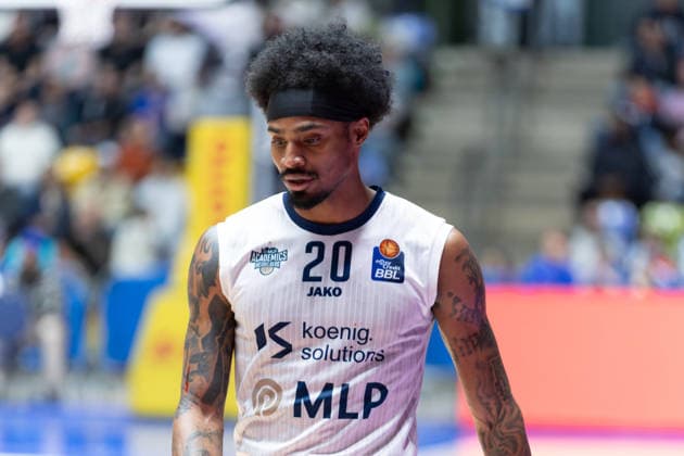 Basketball Bundesliga BBL, Frankfurt Skyliners vs. MLP Academics Heidelberg, Süwag Energie Arena Frankfurt am Main; 12.04.2026 Basketball Bundesliga BBL, Frankfurt am Main, Germany - 12.04.2026: Michael Weathers (MLP Academics Heidelberg, 20) Porträt, Basketball Bundesliga BBL, Spiel der Frankfurt Skyliners vs. MLP Academics Heidelberg, Süwag Energie Arena Frankfurt am Main Copyright: xBEAUTIFULxSPORTS Freudensteinx