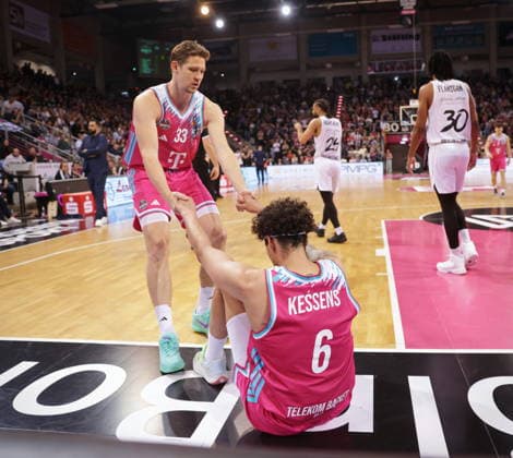 Patrick Heckmann, Michael Kessens Telekom Baskets Bonn vs. Basketball Löwen (Loewen) Braunschweig 29. Speiltag - Saison 2025 26