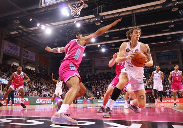 Telekom Baskets Bonn nach Sieg vs. Basketball Löwen (Loewen) Braunschweig 29. Speiltag - Saison 2025 26