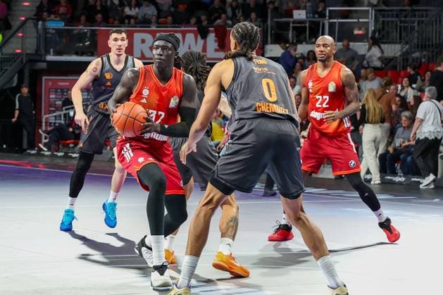 Wenyen Gabriel 32 (FC Bayern Muenchen Basketball) in Aktion mit Ball, FC Bayern Muenchen Basketball vs. Niners Chemnitz, easyCredit BBL, Basketball, Bundesliga, Maenner, Hauptrunde, 12. April 2026 Muenchen Bayern Deutschland