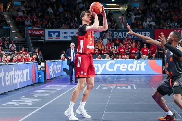 Vladimir Lucic 11 (FC Bayern Muenchen Basketball) in Aktion , FC Bayern Muenchen Basketball vs. Niners Chemnitz, easyCredit BBL, Basketball, Bundesliga, Maenner, Hauptrunde, 12. April 2026 Muenchen Bayern Deutschland