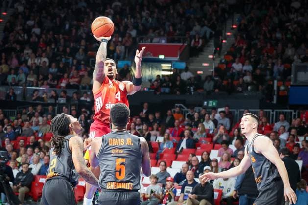 Xavier Rathan-Mayes 4 (FC Bayern Muenchen Basketball) in Aktion , FC Bayern Muenchen Basketball vs. Niners Chemnitz, easyCredit BBL, Basketball, Bundesliga, Maenner, Hauptrunde, 12. April 2026 Muenchen Bayern Deutschland