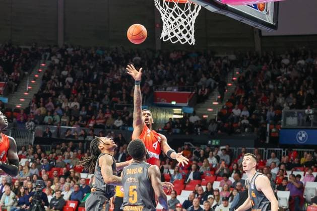 Xavier Rathan-Mayes 4 (FC Bayern Muenchen Basketball) in Aktion , FC Bayern Muenchen Basketball vs. Niners Chemnitz, easyCredit BBL, Basketball, Bundesliga, Maenner, Hauptrunde, 12. April 2026 Muenchen Bayern Deutschland