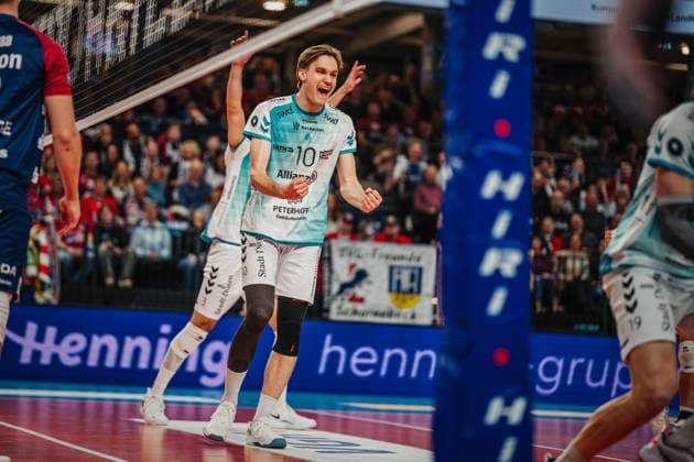 Volleyball Herren Bundesliga Playoffs Halbfinale 2025 2026 SVG Lüneburg vs. SWD powervolleys Düren 12.04.2026 Petteri Tyynismaa ( 10 SWD powervolleys Düren) jubelt