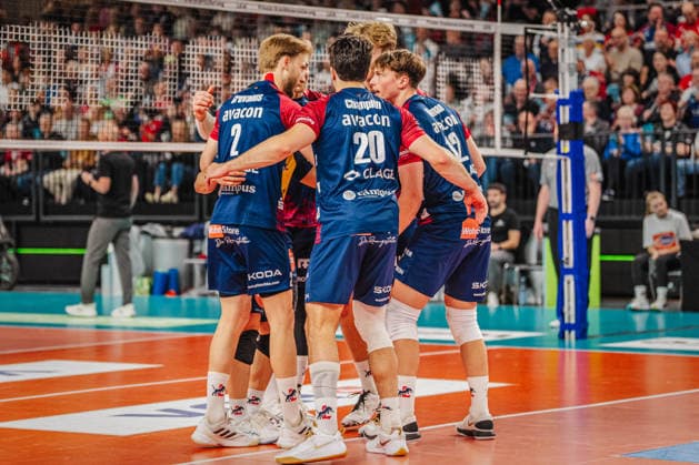 Volleyball Herren Bundesliga Playoffs Halbfinale 2025 2026 SVG Lüneburg vs. SWD powervolleys Düren 12.04.2026 Die Mannschaft der SVG Lüneburg jubelt