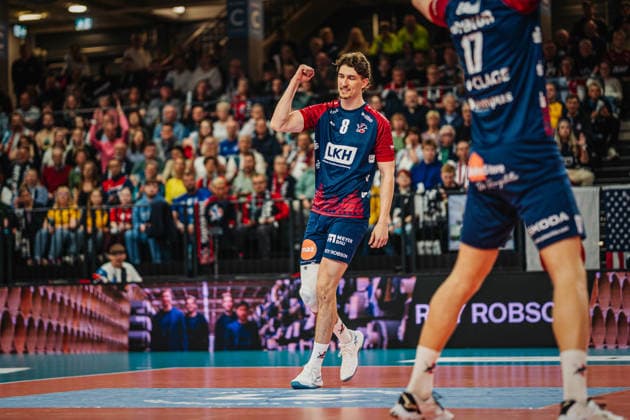 Volleyball Herren Bundesliga Playoffs Halbfinale 2025 2026 SVG Lüneburg vs. SWD powervolleys Düren 12.04.2026 Cole Young ( 8 SVG Lüneburg) jubelt mit geballter Faust