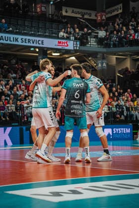 Volleyball Herren Bundesliga Playoffs Halbfinale 2025 2026 SVG Lüneburg vs. SWD powervolleys Düren 12.04.2026 Die powervolleys Düren jubeln
