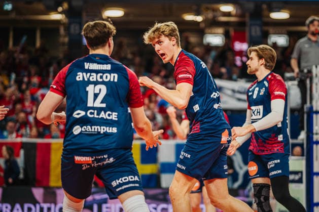 Volleyball Herren Bundesliga Playoffs Halbfinale 2025 2026 SVG Lüneburg vs. SWD powervolleys Düren 12.04.2026 Axel Enlund ( 17 SVG Lüneburg) jubelt mit Santeri Välimaa ( 12 SVG Lüneburg)