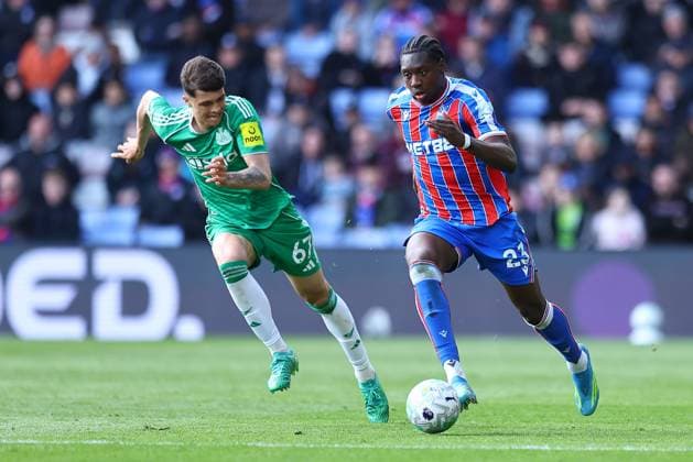Jaydee Canvot of Crystal Palace and Lewis Miley of Newcastle United Crystal Palace v Newcastle United, Premier League, Football, Selhurst Park, London, UK - 12 Apr 2026London Selhurst Park United Kingdom EDITORIAL USE ONLY No use with unauthorised audio, video, data, fixture lists, club league logos or live services. Online in-match use limited to 120 images, no video emulation. No use in betting, games or single club league player publications.  Copyright: xMichaelxZemanek Shutterstockx 16823618bv