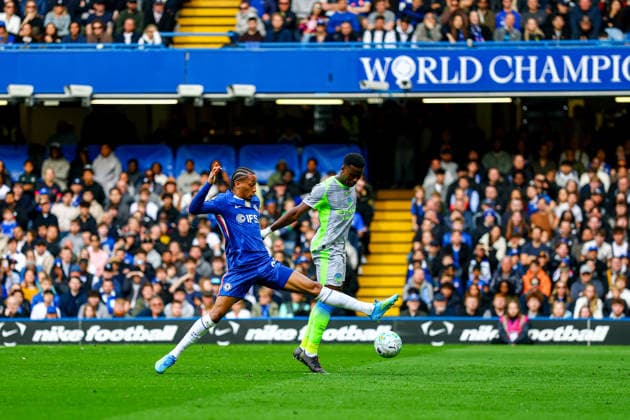 Chelsea v Manchester City, Premier League Joao Pedro (20) of Chelsea battles with Marc GuÃ hi (15) of Manchester City during the Premier League match between Chelsea and Manchester City at Stamford Bridge, London, UK on 12 April 2026. Editorial use only DataCo restrictions apply See www.football-dataco.com , Copyright: xNigelxKeenex PSI-24056-0066