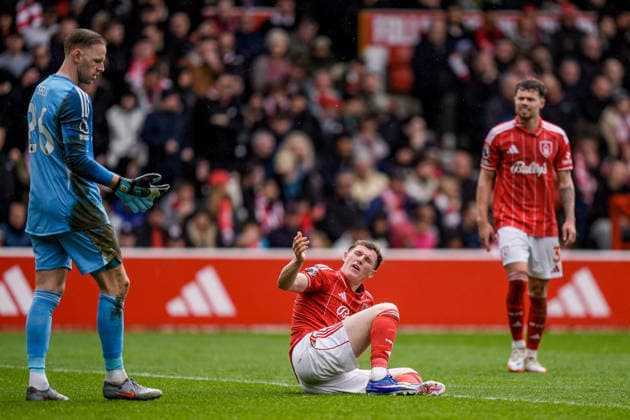 Premier League: Nottingham Forest v Aston Villa Elliot Anderson of Nottingham Forest reacts after being fouled during the Premier League match Nottingham Forest vs Aston Villa at City Ground, Nottingham, United Kingdom on 12 April 2026 (Photo by Maynard Manyowa News Images) Nottingham City Ground Nottinghamshire United Kingdom Copyright: xMaynardxManyowa NewsxImagesx