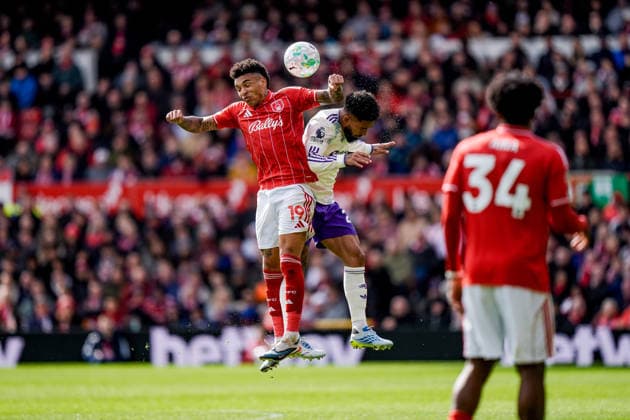 Premier League: Nottingham Forest v Aston Villa Igor Jesus of Nottingham Forest battles for the ball in the air with Douglas Luiz of Aston Villa during the Premier League match Nottingham Forest vs Aston Villa at City Ground, Nottingham, United Kingdom on 12 April 2026 (Photo by Maynard Manyowa News Images) Nottingham City Ground Nottinghamshire United Kingdom Copyright: xMaynardxManyowa NewsxImagesx