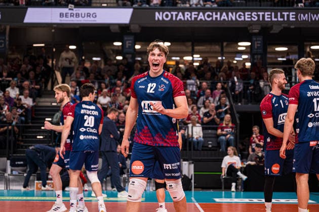 Volleyball I Herren I Saison 2025-2026 I Bundesliga I Halbfinale I SVG Lüneburg - SWD powervolleys Düren I 12.04.2026 Jubel, Begeisterung, Enthusiasmus, Euphorie, Freude, Glücksgefühl, Heiterkeit bei: Santeri Riku Matias Välimaa (12, SVG Lüneburg) Copyright: xLobeca Björn-OlexKehmx