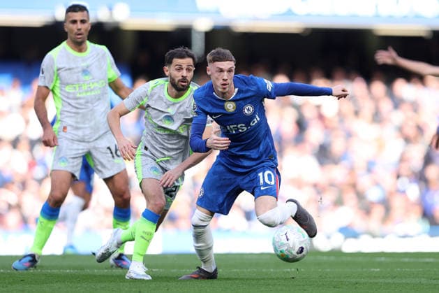 Chelsea v Man City 12 April 2026, London - Premier League Football - Chelsea v Manchester City - Bernardo Silva of Manchester City and Cole Palmer of Chelsea - Photo: Charlotte Wilson Offside. London UK Copyright: xCharlottexWilsonx xOffsidexOffside