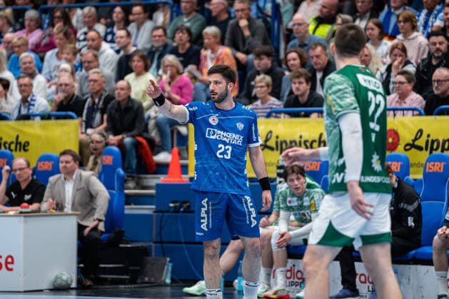 TBV Lemgo Lippe (GER) vs. Fuechse Berlin (GER), Handball, Daikin Handball Bundesliga, 28. Spieltag, 12.4.2026, Saision 2025 2026, Lemgo Tim Suton (TBV Lemgo Lippe, 23) gestikuliert Lemgo Phoenix Contact Arena Deutschland