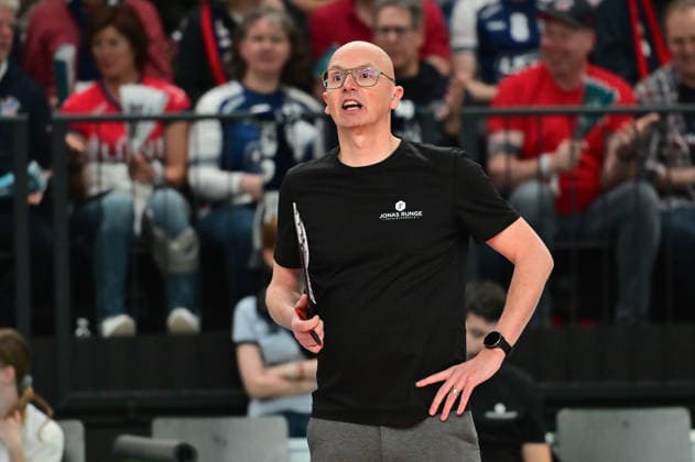 GER; 1.VBL, Play Off Halbfinale, SVG Lueneburg vs SWD Powervolleys Dueren 12.04.2026, GER; 1. VBL, PLay Off Halbfinale, SVG Lueneburg vs SWD Powervolleys Dueren, im Bild Christophe Achten (Coach Dueren)