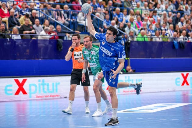 2026.04.12, xkwix, Handball, HBL, TBV Lemgo Lippe - Füchse Berlin, PHOENIX CONTACT arena, 28.Spieltag, Saison 2025 2026: Samuel Zehnder (TBV Lemgo Lippe 4) beim Strafwurf DFB regulations prohibit any use of photographs as image sequences and or quasi-video. Photo: xKamilxWilkowskixPressefotoKochx Nordrhein-Westfalen Deutschland
